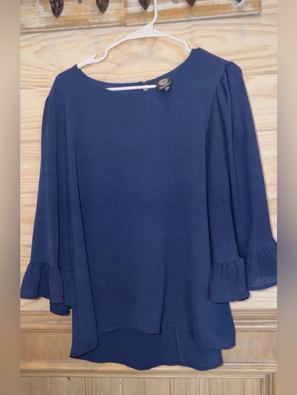 bobeau Navy Ruffle-Sleeve Blouse